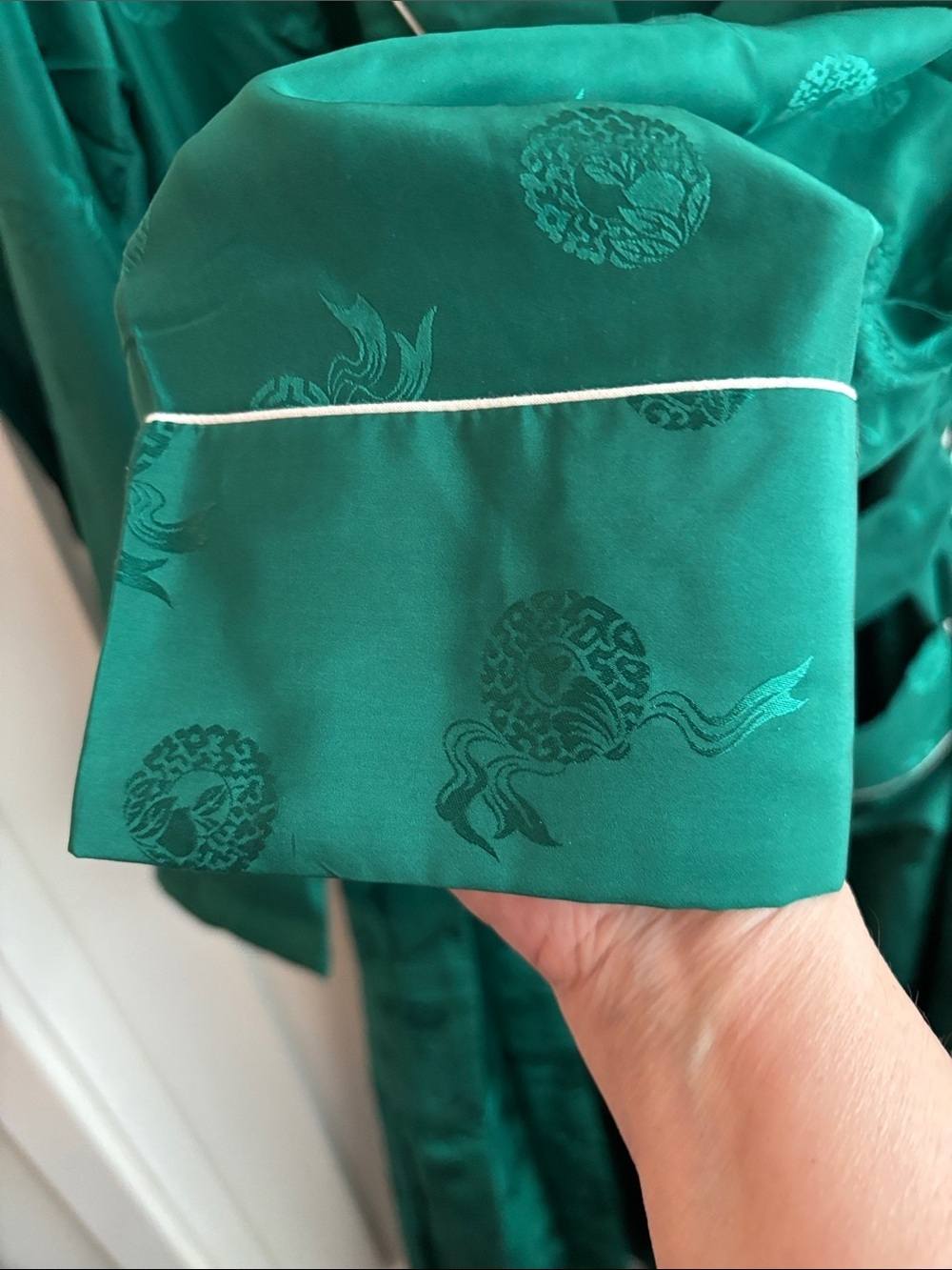 HEALTH Sz L 100% Silk Emerald Green Fabric Jacquard Motif Patch Pockets NEW - Picture 4 of 9